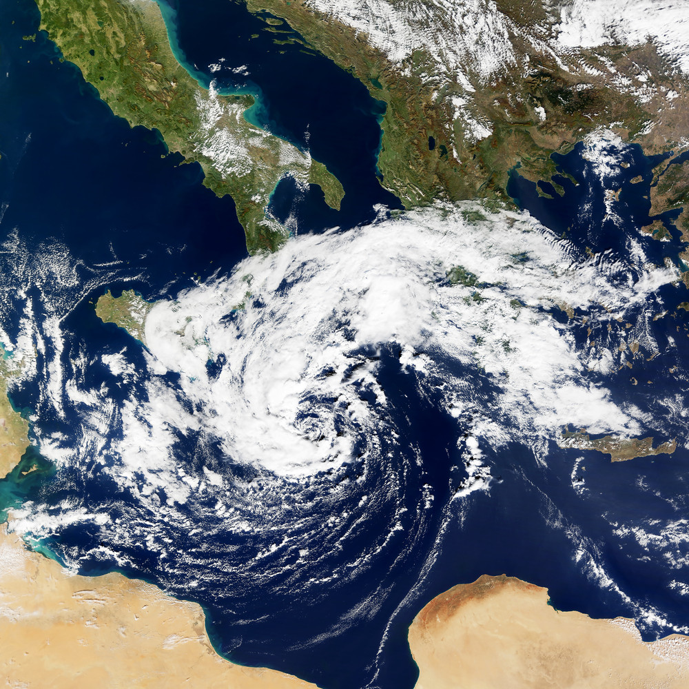 Când va ajunge în România ciclonul care a devastat Italia. Cum va afecta vremea
