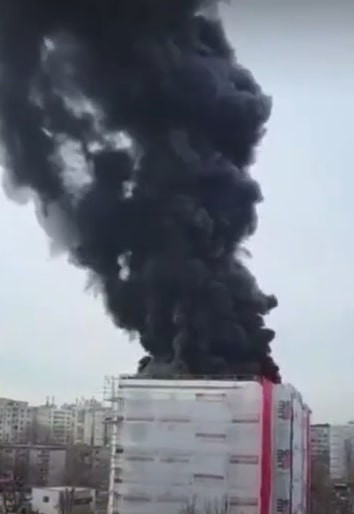 Incendiu de proporții la un bloc din Sectorul 5 al Capitalei. ”Arde blocul! Daunele morale cine le plătește?”