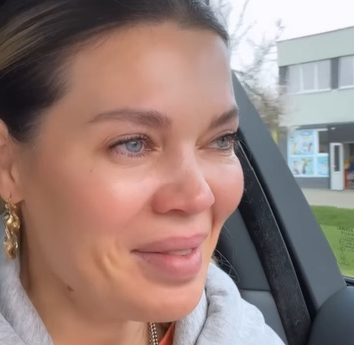 Gina Pistol a postat imaginea cu chipul fiicei sale din greșeală. Iubita lui Smiley a început să plângă pe Instagram