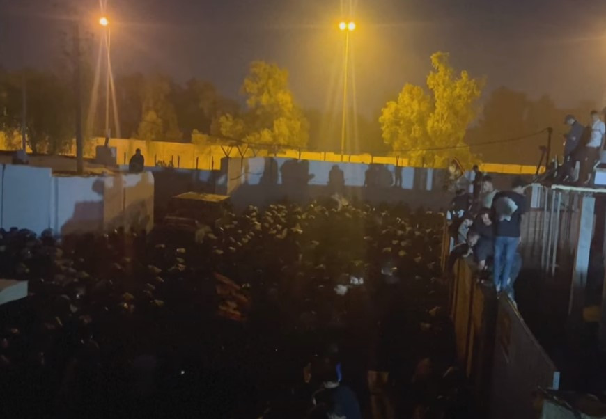 Ambasada Suediei la Bagdad, luată cu asalt și incendiată din cauza arderii Coranului. „O încălcare gravă a Convenției de la Viena”