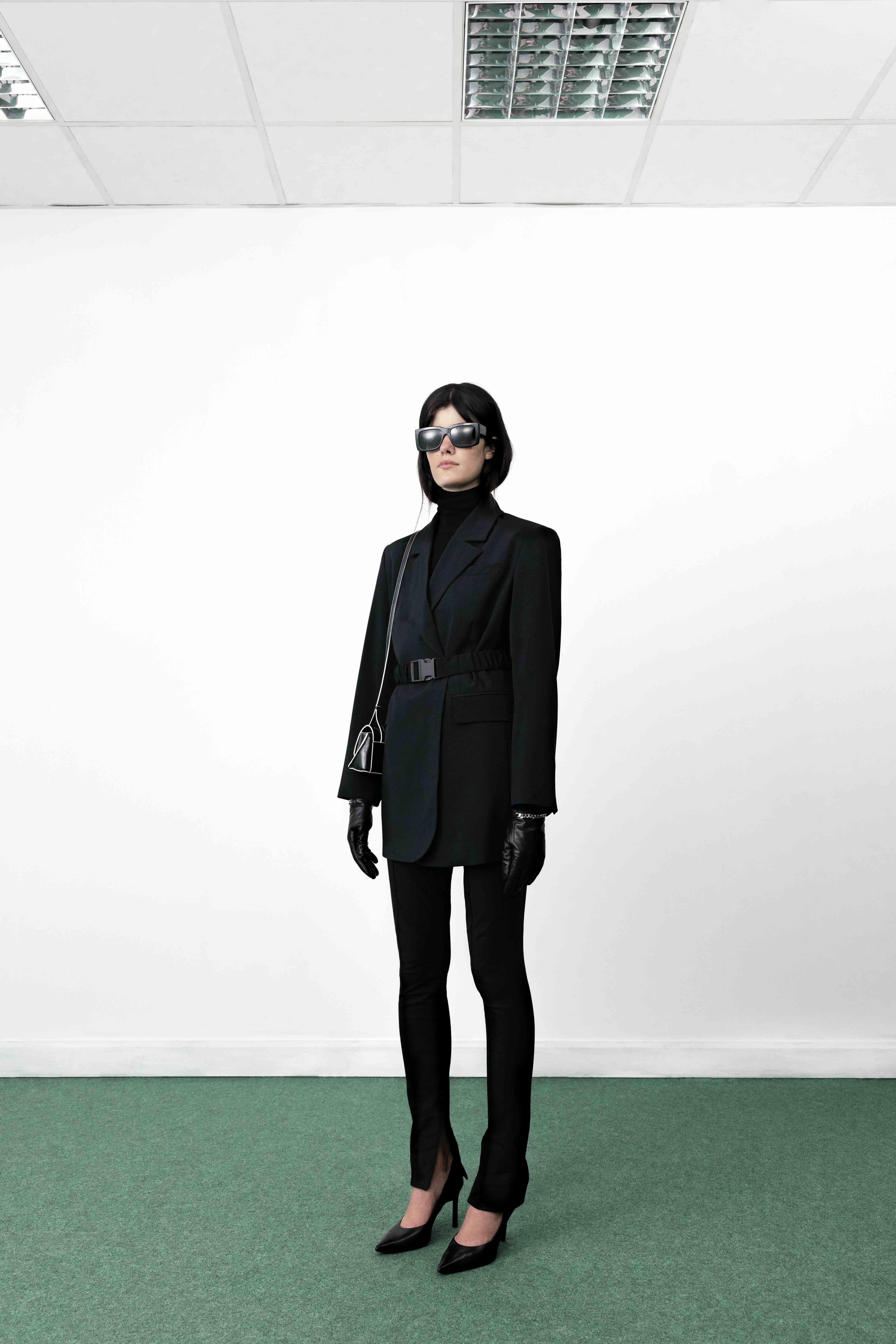 10 articole esențiale pentru luna februarie