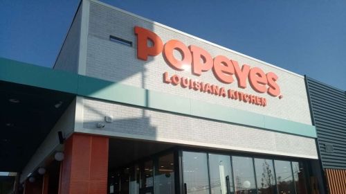 Popeyes surprinde din nou: Află în ce oraș se extinde rețeaua faimoasă de fast-food