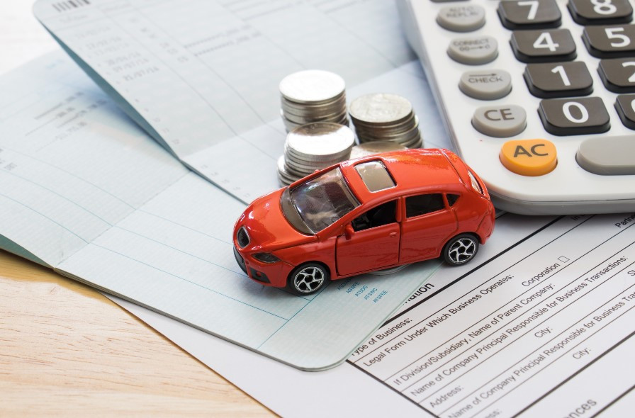 Unde-i plafonarea? Prețurile sunt duble la RCA: care ar putea fi cauzele creșterii tarifelor la asigurările auto