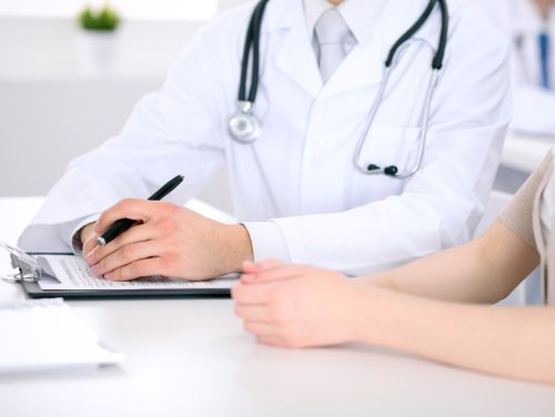 Medic de la Institutul Oncologic București, arestat la domiciliu pentru ucidere din culpă