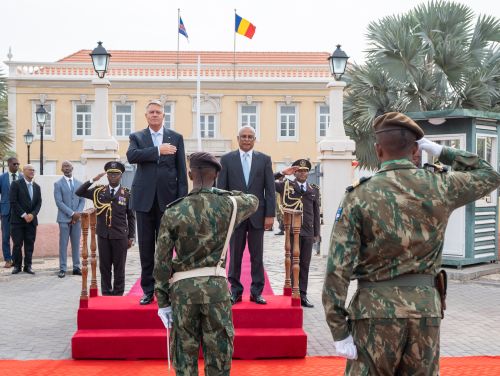 Klaus Iohannis încheie turneul în Africa. Președintele promite că va face publice cheltuielile