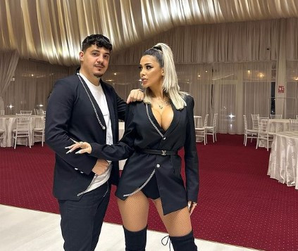 Bogdan de la Ploiești și Cristina Pucean, un an de relație. Cântărețul, surpriză de zile mari pentru iubita sa