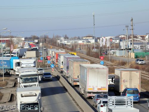 Protestul șoferilor de TIR și tractoare care a blocat țara, inspirat din Germania. Guvernul îl vede ca fiind „membri ai unui partid”