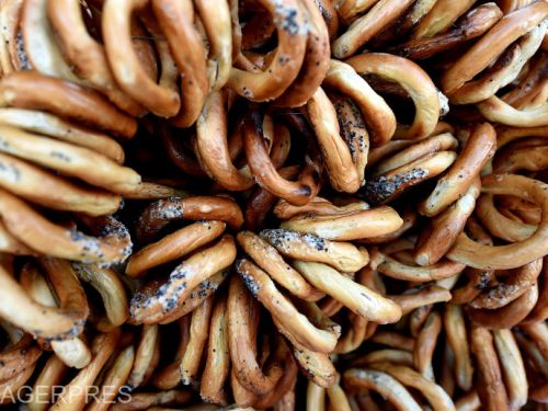 Câtă sare conține clasicul covrig cu mac. Care sunt cele mai sărate alimente din supermarket