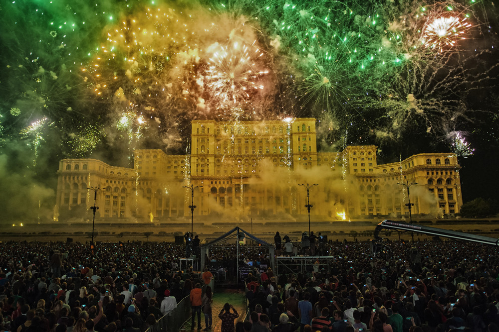 Bucureștenii nu vor mai putea procura artificii sau petarde din Capitală. Anunțul făcut de Prefect