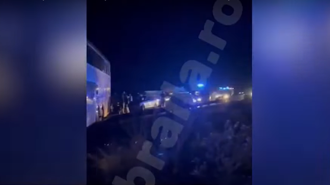 Plan roșu de intervenție activat. Autocar cu 72 de pasageri, implicat într-un accident monstru în Brăila. 22 de victime au ajuns la spital