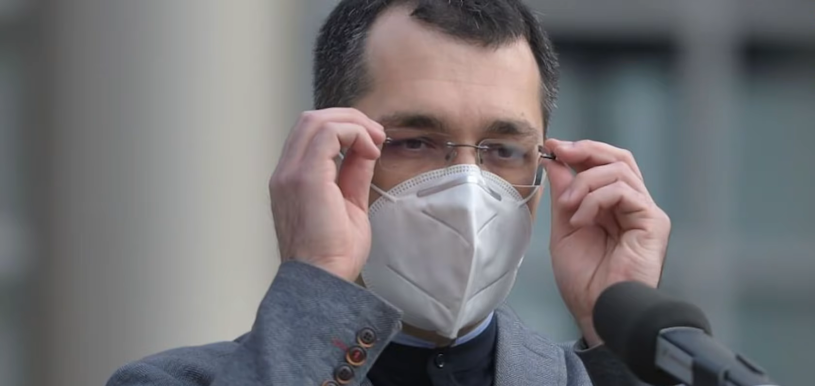 Vlad Voiculescu nu se consideră ”penal”. „Eu nu am niciun fel de emoții”. Fostul ministru îl învinuiește pe Cîțu