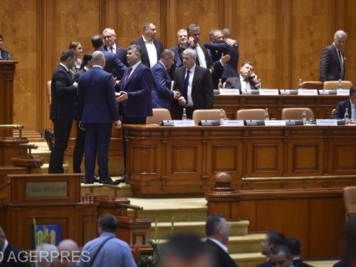 Camera Deputaților și Senatul, ședință comună pentru eliminarea pensiilor speciale ale parlamentarilor