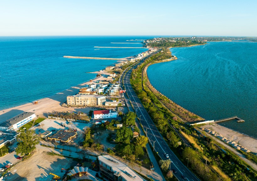 În ce stațiune se îngrămădesc turiștii să mănânce. Sunt prețuri mult mai mici decât în Mamaia