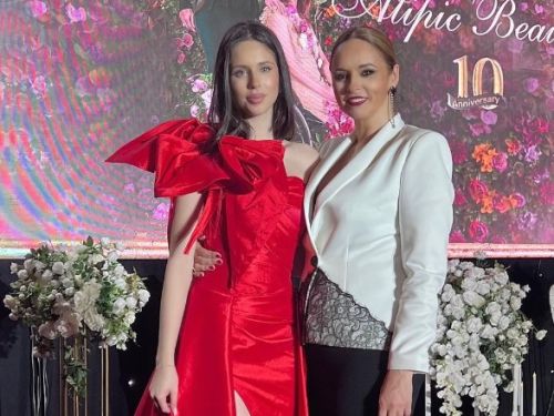 Violeta Bănică, în centrul unei dispute, pe Instagram. Andreea Marin a sărit în apărarea sa: „Am avut mereu bun simț...”