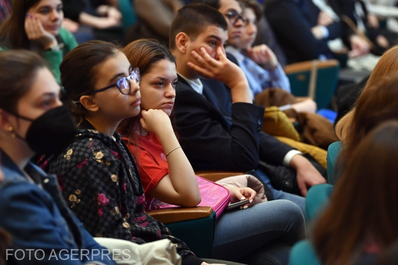 Admitere liceu 2023. Crește numărul de locuri alocate pentru elevi în anul școlar viitor și scade numărul de locuri pentru învățământul primar