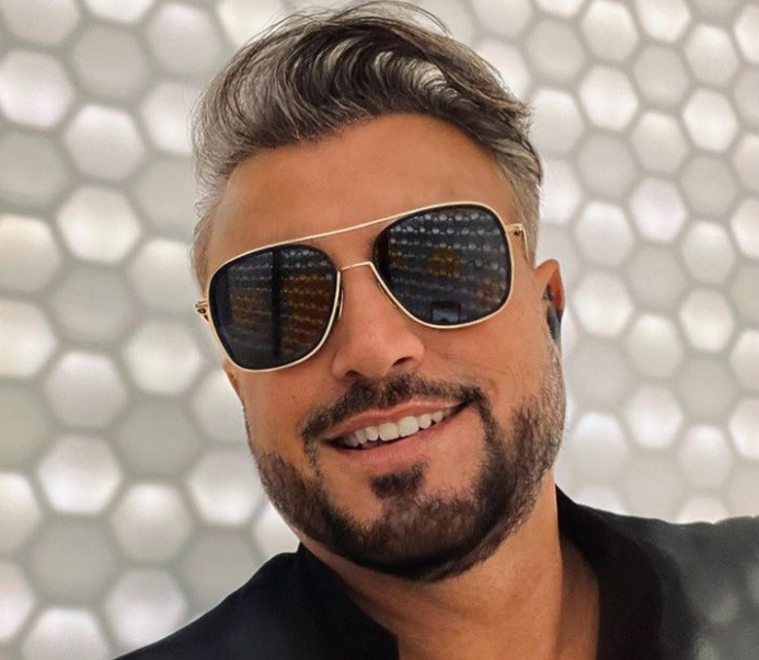 Cătălin Botezatu, operat de urgență la inimă: „Sunt la spital alături de îngerul meu”