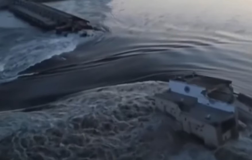 Volodimir Zelenski a convocat Consiliul de Securitate după aruncarea în aer a barajului care alimenta centrala de la Zaporojie: „Trebuie alungați din fiecare colț al teritoriului ucrainean”