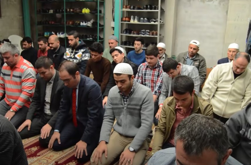 Arabii vor statul de minoritate în România: loc în Parlament și drept garantat la moschei. Demersul, început de comunitatea din Timișoara