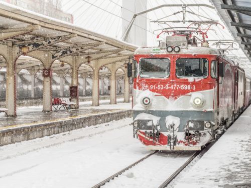 Trenurile CFR, întârzieri majore din cauza condițiilor meteo. Anunțul făcut de CFR