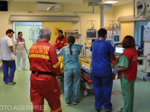 Ieșeanul băgat în spital de o petardă, transferat în Germania. Bărbatul are arsuri pe 75% din corp