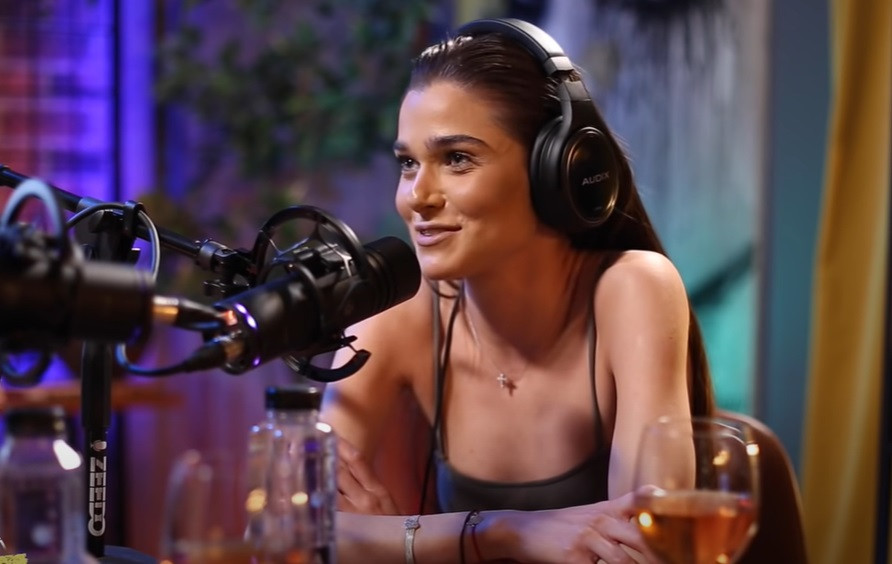 Cât s-a îngrășat Theo Rose în sarcină. Artista, dezvăluiri neașteptate: „Mi se pare mult”