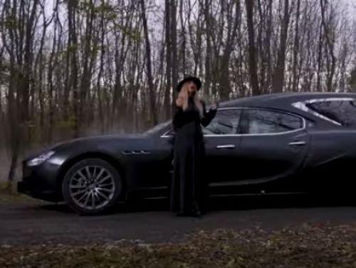 Anamaria Prodan, dedicație pentru Laurențiu Reghecampf. Cum apare în videoclipul piesei lui Theo Rose: „Ţi-am luat mașină, ți-am dat casă cu grădină”
