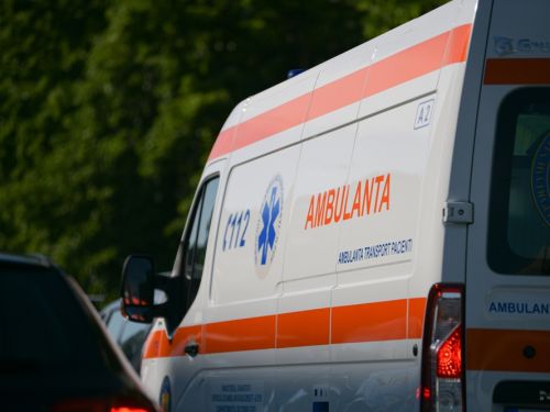 Caz șocat în Râmnicu Vâlcea. Un bărbat s-a autoincendiat lângă un liceu