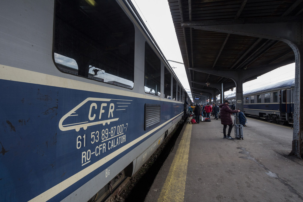 CFR Călători: „Duminică, transportul feroviar trece la ora oficială de vară”