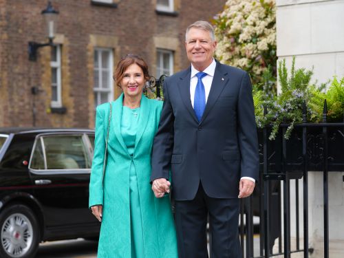 Preşedintele Klaus Iohannis, împreună cu soția sa, participă la ceremonia de încoronare a Regele Charles al III-lea al Marii Britanii