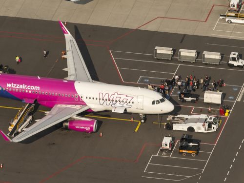 Vacanțe ratate, cozi și agitație pe Otopeni, după ce mai multe zboruri Wizz Air au fost anulate. Pasagerii, blocați pe aeroport