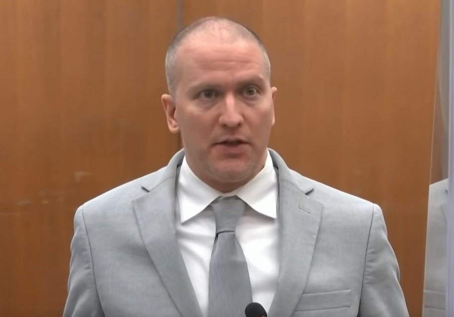 Derek Chauvin, poliţistul condamnat pentru uciderea lui George Floyd, a murit. A fost înjunghiat în închisoare