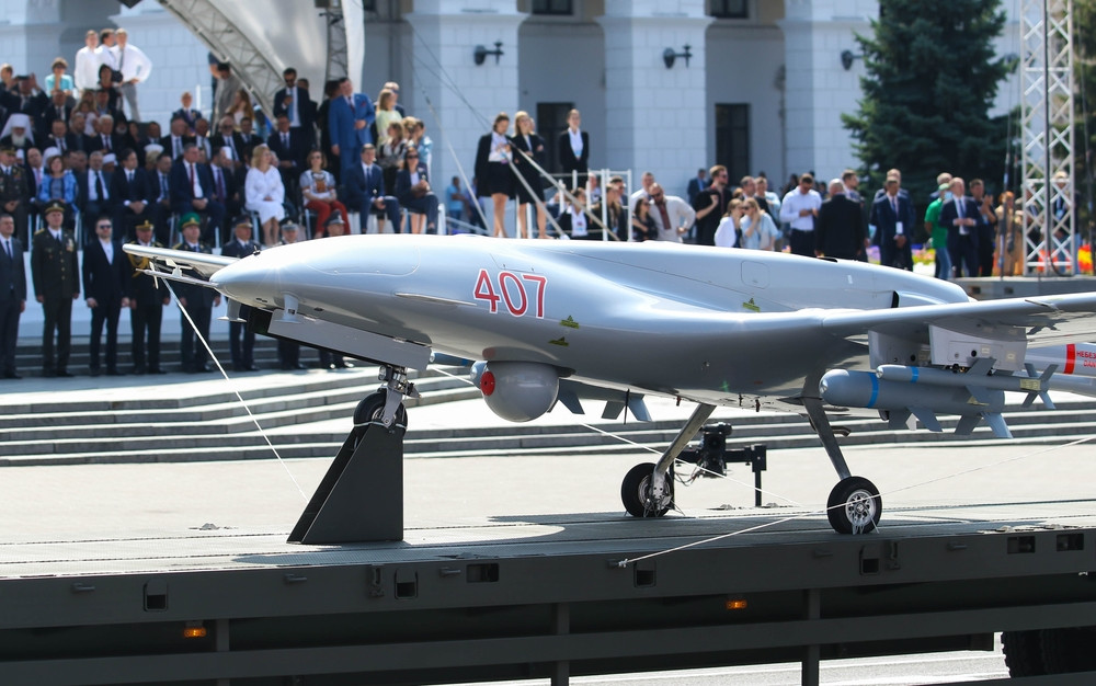 Drone turcești pentru armata română. 300 de milioane de euro costă arma care a devenit „coșmarul rușilor”
