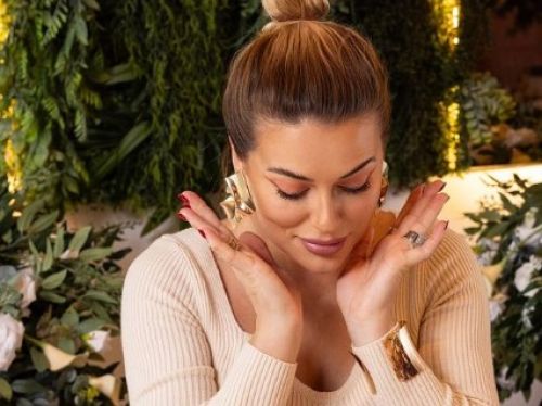 De ce nu a putut Sensy să nască natural. Influencerița a povestit totul abia acum: „A început chinul”
