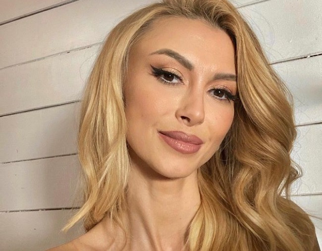 Andreea Bălan, adevăratul motiv pentru care a mers în India. L-a întâlnit personal pe Sadhguru