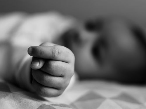 Nu-ți priva copilul de prezenta ta la masă. Alege un scaun de masă bebe