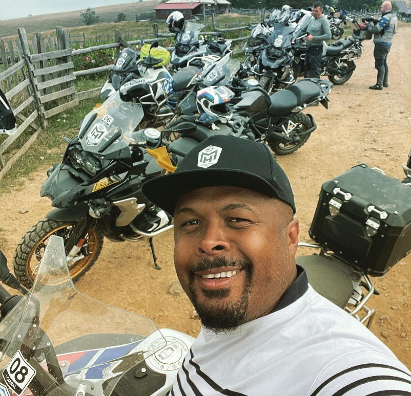 Cum arată sora lui Cabral, Artemis. Imagine rară cu cei doi