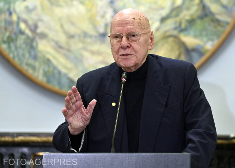 Vicepreședintele Academiei Române, Răzvan Theodorescu, a murit la vârsta de 83 de ani