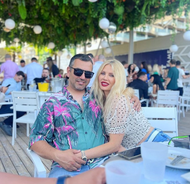 Cum arată sora Andreei Bănică. Asemănarea dintre cele două este izbitoare