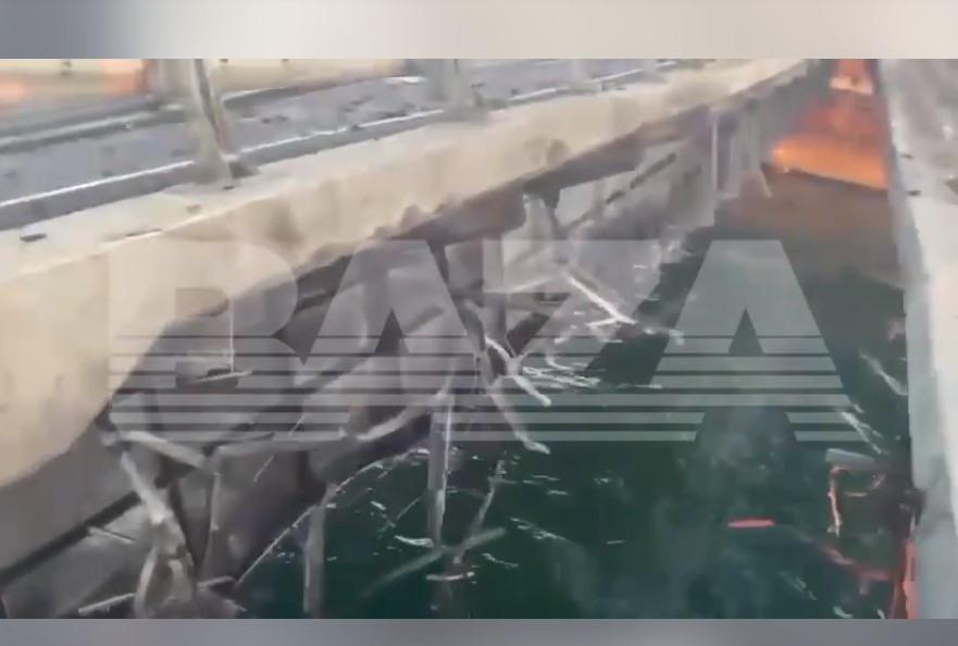 Podul Kerci din Crimeea, lovit de drone: primele imagini și reacția Ucrainei