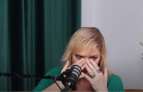 Cristina Cioran, despre traumele din copilărie. Ce educație a primit vedeta: „Avea un băț”