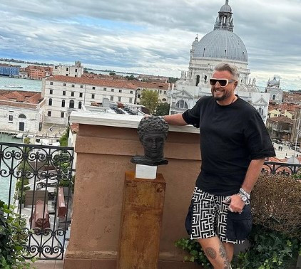 Cătălin Botezatu, mesaj pentru tinerii care vor să ajungă designeri: „Lăsați TikTok-ul și puneți...”