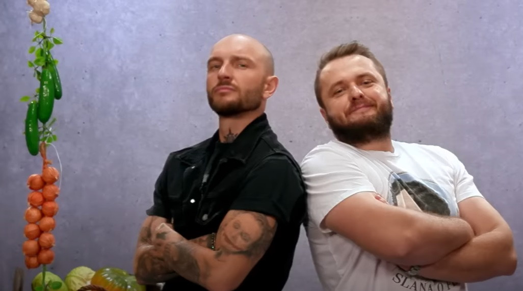 Cătălin Bordea și Nelu Cortea, împreună la Chefi la cuțite. Care a fost reacția lui Cătălin Scărlătescu: „Astăzi gătim slană picurată”