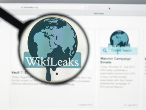 Julian Assange, fondator WikiLeaks, eliberat post-acord vinovăție