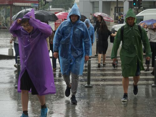 ANM, avertizare de Cod galben de ploi, vijelii şi descărcări electrice în 31 de judeţe din România