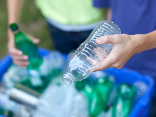 Astăzi începe Sistemul Garanţie-Returnare. Cum se pot recupera banii