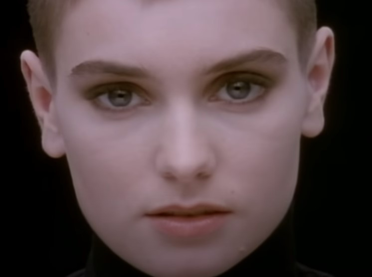 Sinead O’Connor a murit. Cântăreața s-a stins la 18 luni după ce fiul ei s-a sinucis