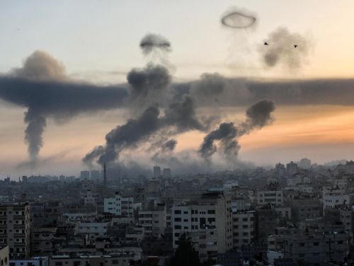 Noi atacuri asupra rebelilor Houthi lansate de SUA. „Inamicul vizează capitala Sanaa”