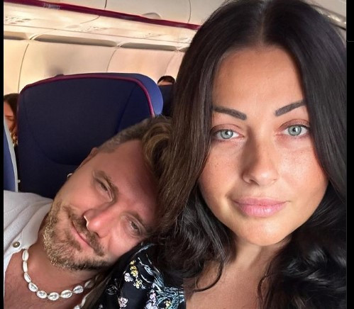 Gabriela Cristea și Tavi Clonda, desființați de internauți după ce au mâncat gratis într-un restaurant: „Au ieșit milogii la cerșit”