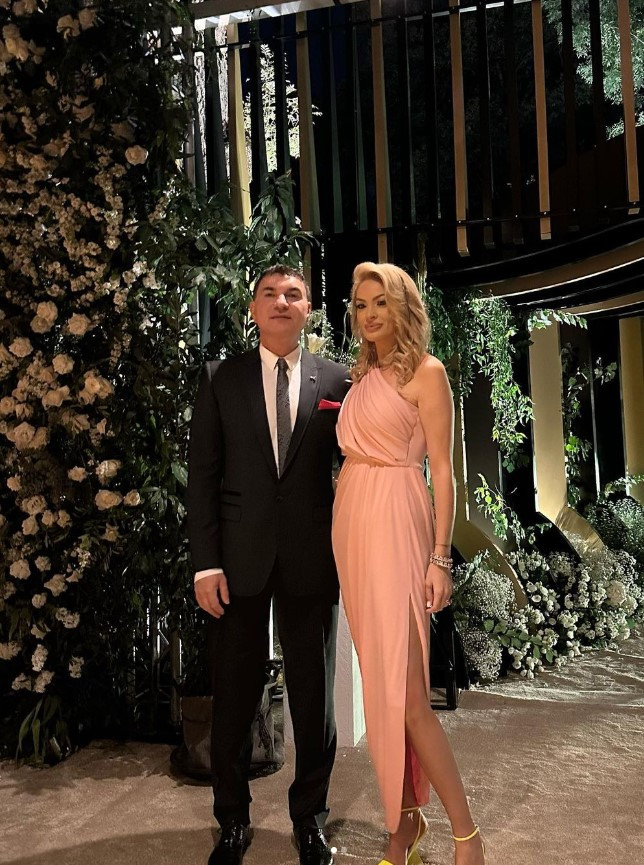 Cristi Borcea și Valentina Pelinel, criticați după ce au dat frâu liber sentimentelor în public: „Parcă sunteți mahmuri, dezlânați, deșirați...”