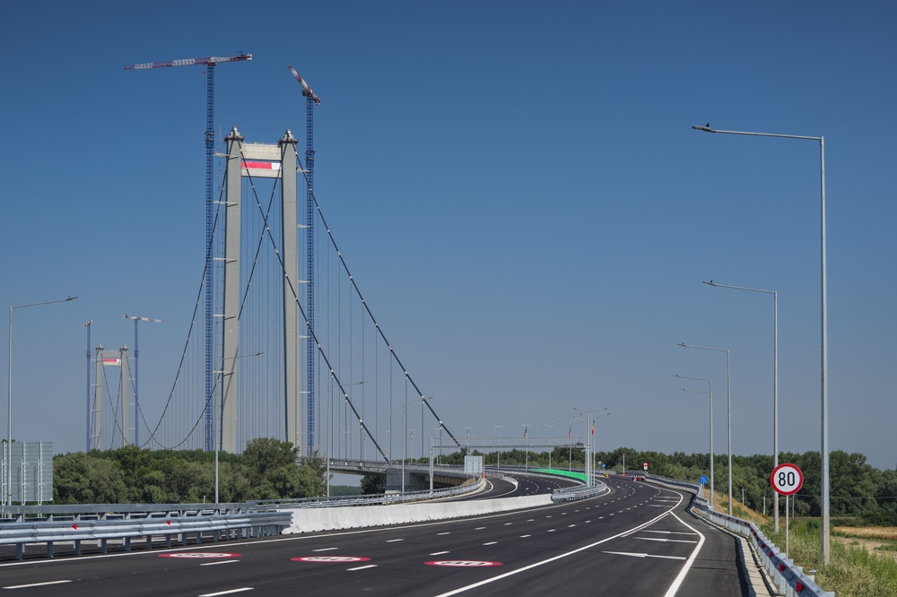 Circulația de pe podul de la Brăila s-a deschis. Reguli de circulație pe care șoferii sunt obligați să le respecte